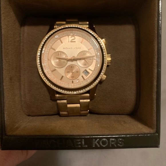 Micheal Kors rose gold watch